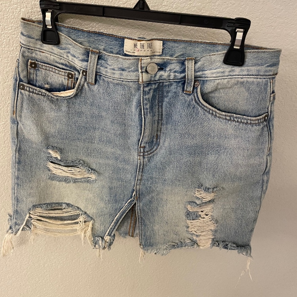 WE THE FREE PEOPLE Harvest Bell Denim Distressed Light Wash Mini Skirt Size 26